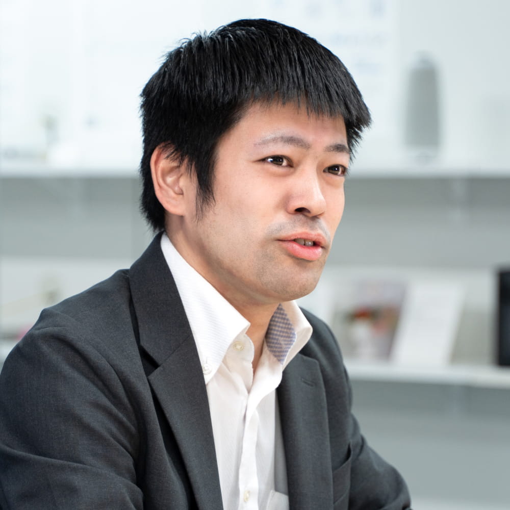 先輩社員インタビュー